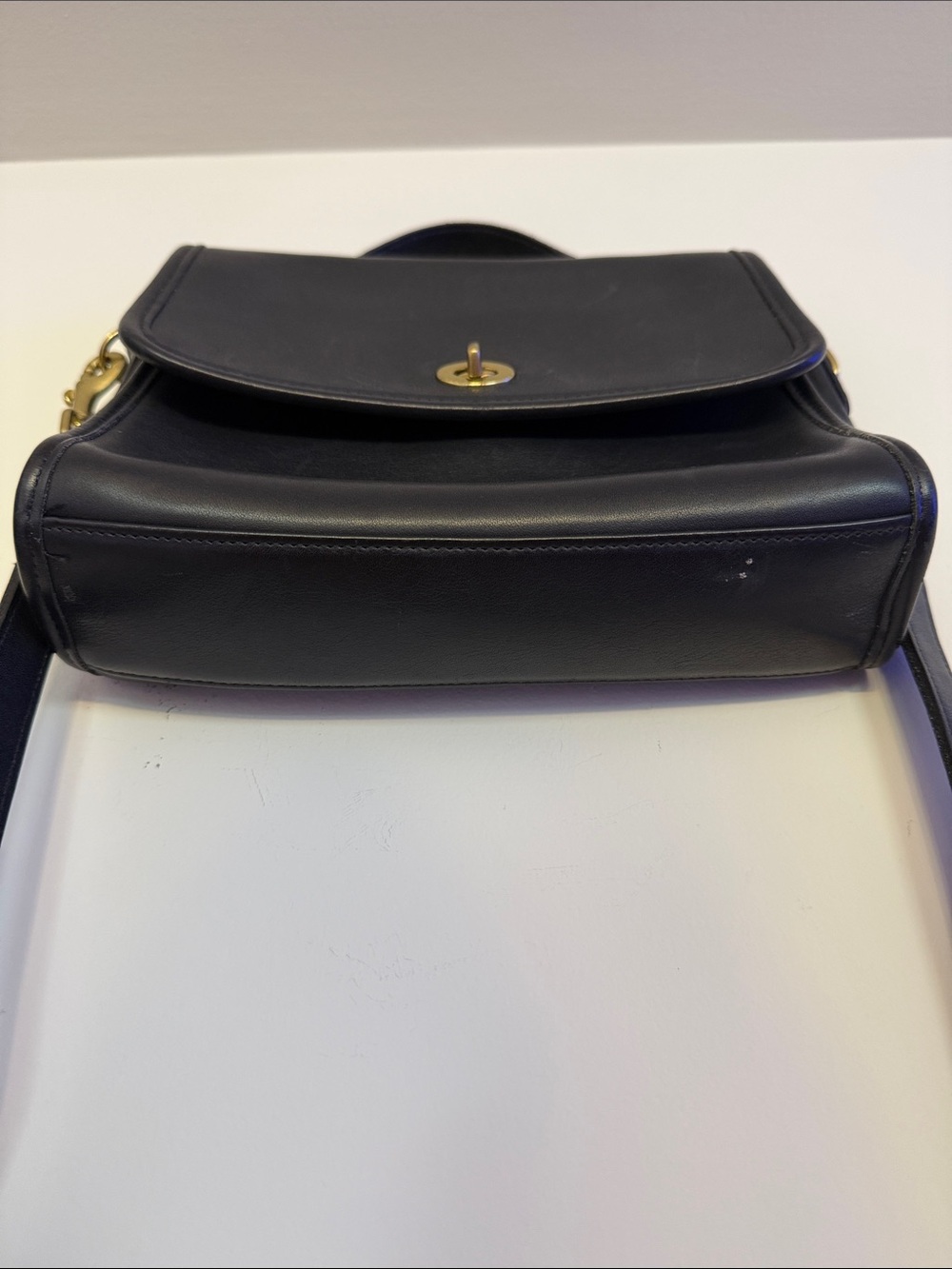 Vintage Coach Court Bag 9870 Black Leather Crossbody USA Made - Picture 4 of 9